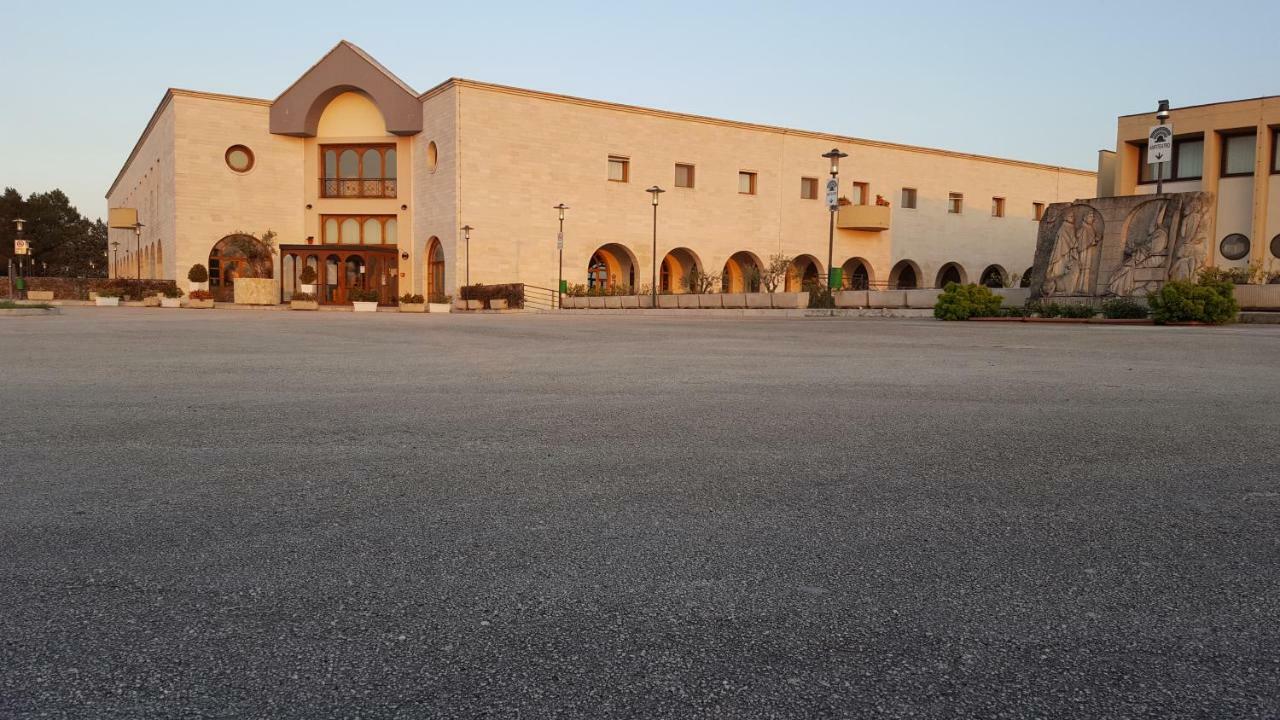 Casa Per Ferie Benedetto XIII Hotell Gravina in Puglia Exteriör bild